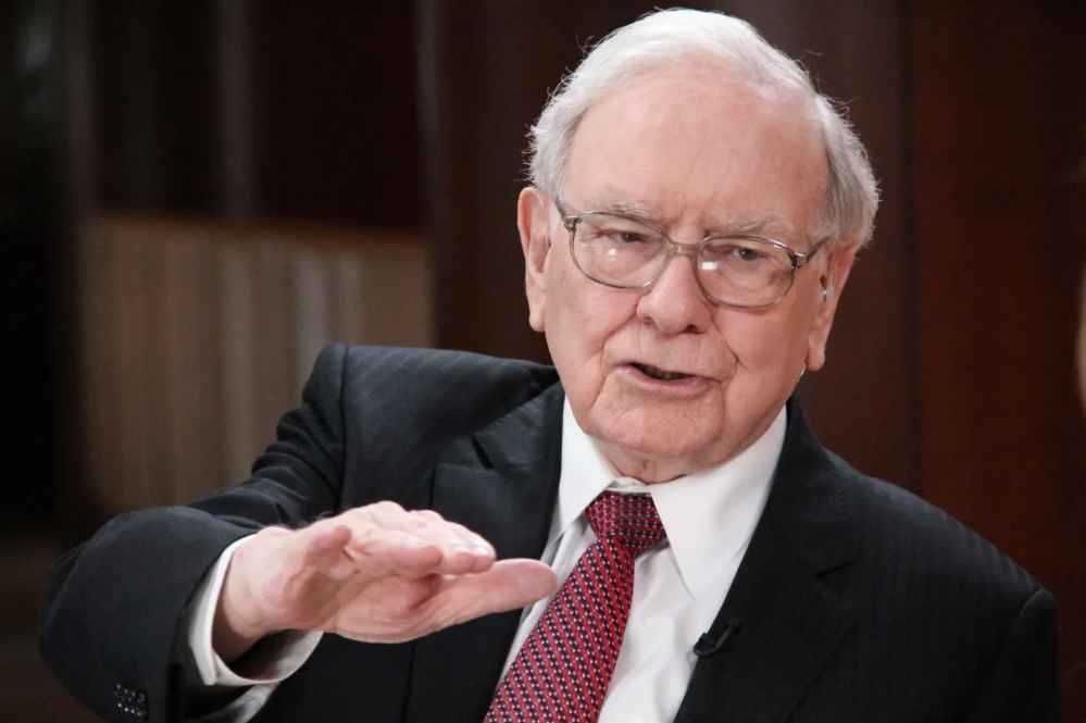 Berkshire nears $1T valuation after profit surge